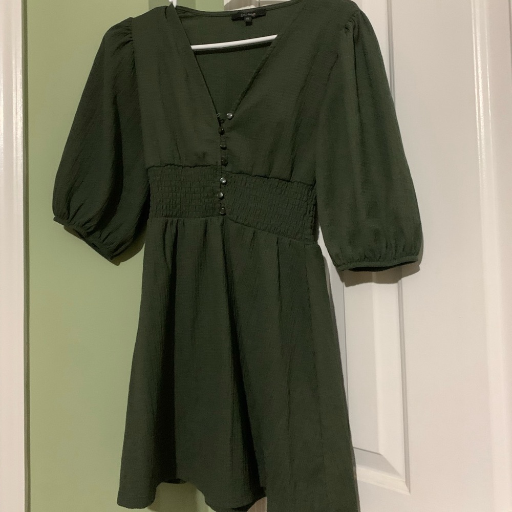 Francesca’s green sundress